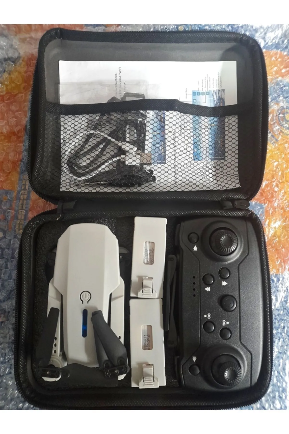 Bilişim Burada E88 DRONE 4K HD ÇİFT KAMERALI DRONE APP KONTROL WİFİ Lİ KATLANABİLİR QUATCOPTER X3 BATARYA